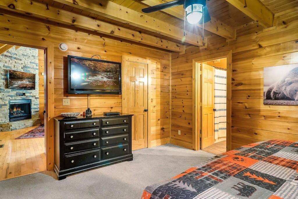 Cabin-N-Smokys! Indoor Resort Pool Views Hot Tub Game Room Sevierville Extérieur photo
