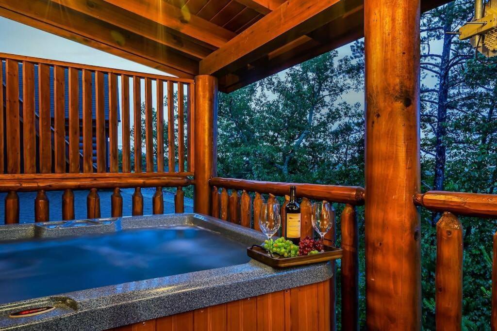 Cabin-N-Smokys! Indoor Resort Pool Views Hot Tub Game Room Sevierville Extérieur photo