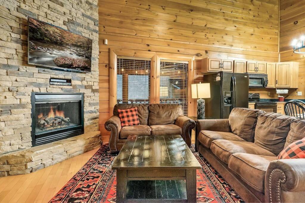 Cabin-N-Smokys! Indoor Resort Pool Views Hot Tub Game Room Sevierville Extérieur photo
