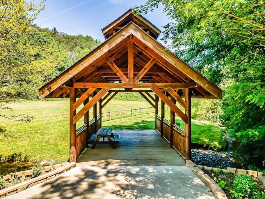 Cabin-N-Smokys! Indoor Resort Pool Views Hot Tub Game Room Sevierville Extérieur photo