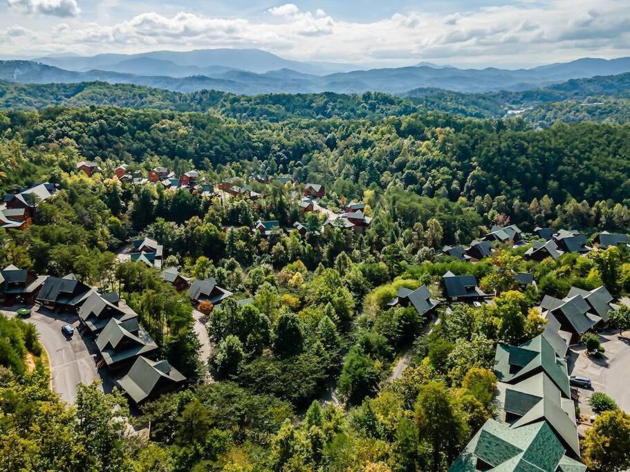 Cabin-N-Smokys! Indoor Resort Pool Views Hot Tub Game Room Sevierville Extérieur photo