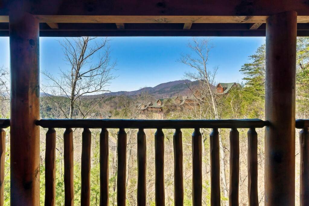 Cabin-N-Smokys! Indoor Resort Pool Views Hot Tub Game Room Sevierville Extérieur photo