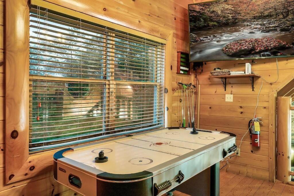 Cabin-N-Smokys! Indoor Resort Pool Views Hot Tub Game Room Sevierville Extérieur photo